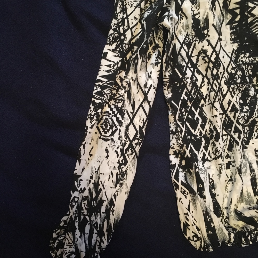 Blouse - Picture 4 of 5